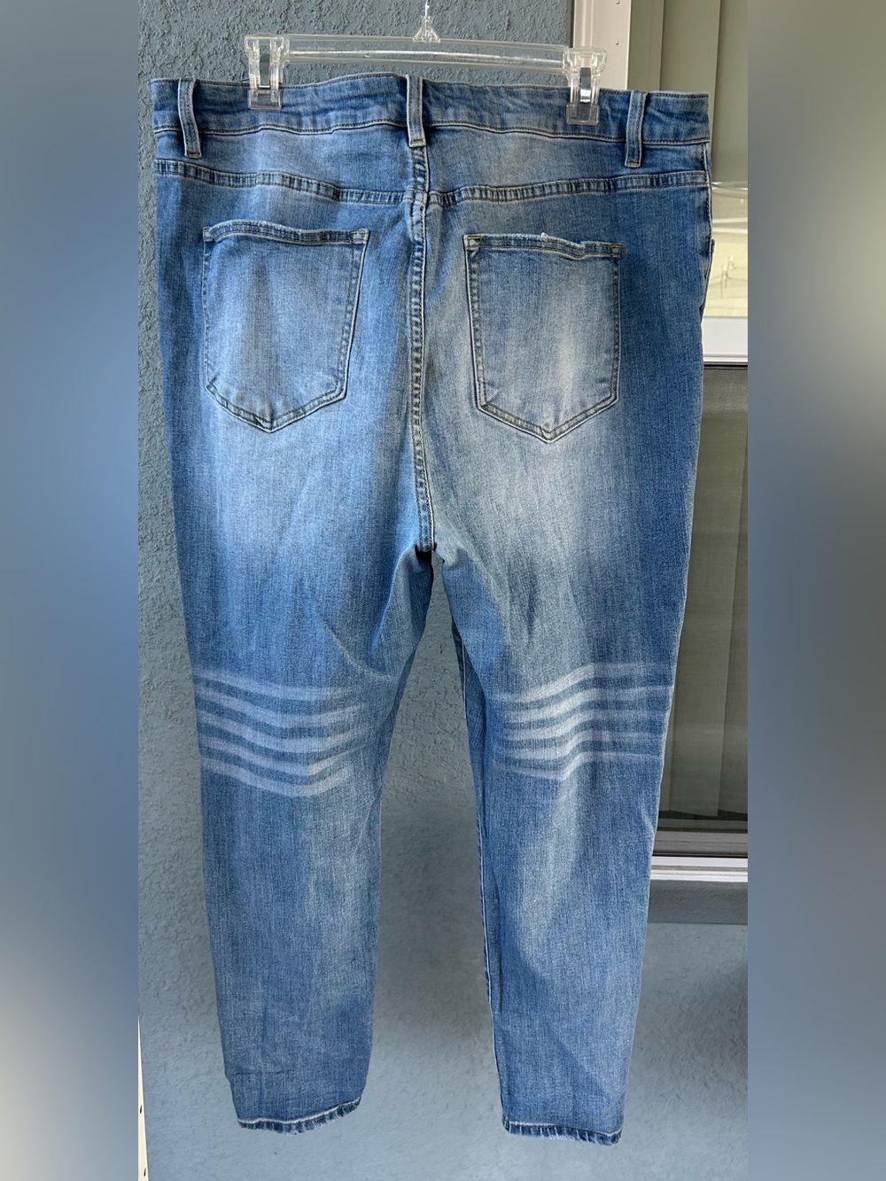 Fashion Nova Distressed Women’s High Rise Asymmetrical Waist Stretchy Skinny 3X - Picture 2 of 4